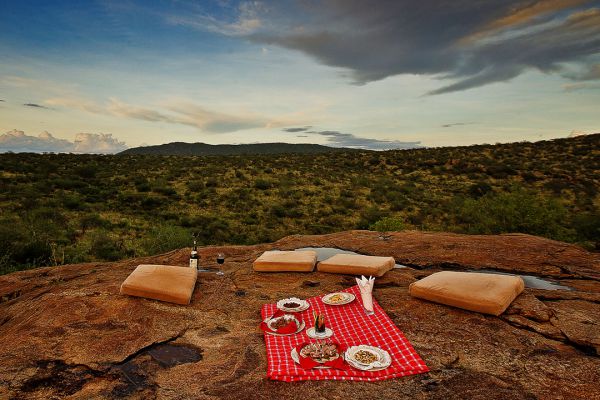 samburu-bush-lunchC71854D6-5A35-BEDF-988C-9DA9D4DE1593.jpg